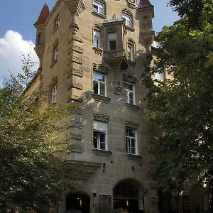 https://hotel-mariandl-munich.getmunichhotels.com