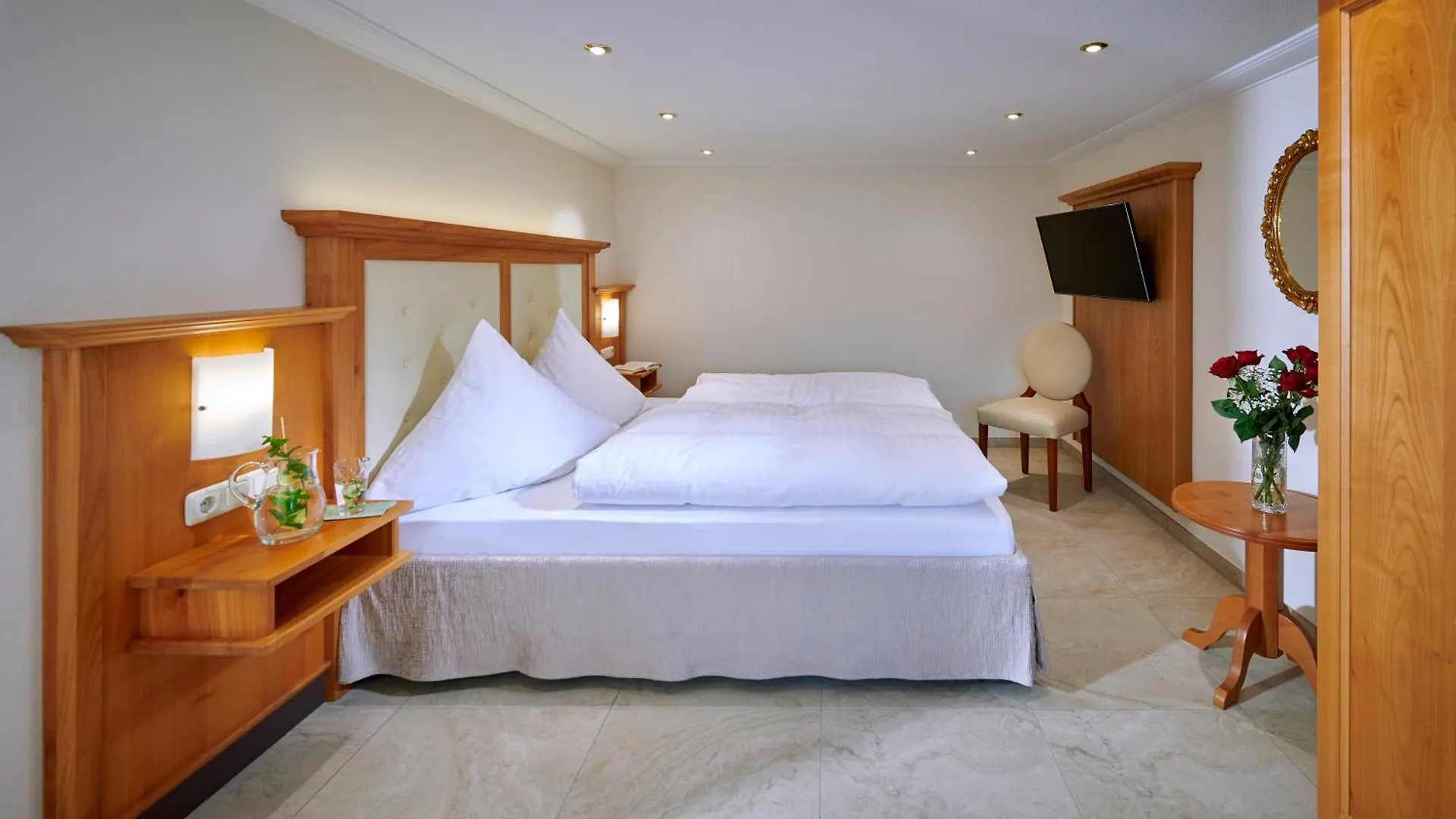 Ferienwohnungen Im Bonnschloessl Bernau am Chiemsee Hotel